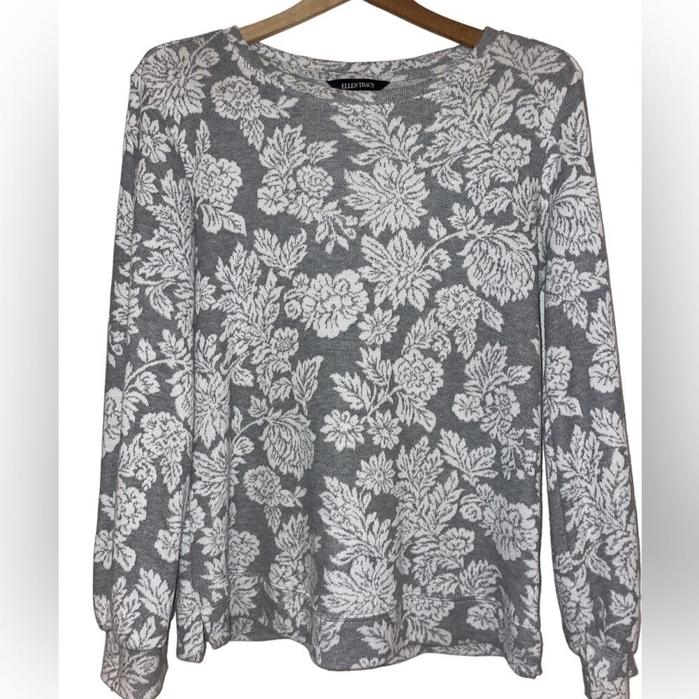 Ellen Tracy, Grey Sweater with White Floral Design, Size M